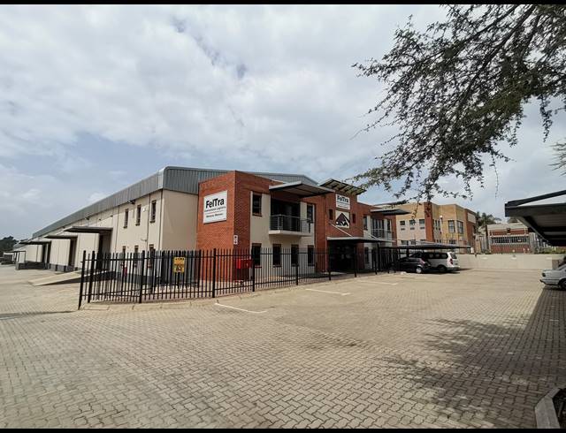 5,862M² WAREHOUSE FOR SALE IN POMONA